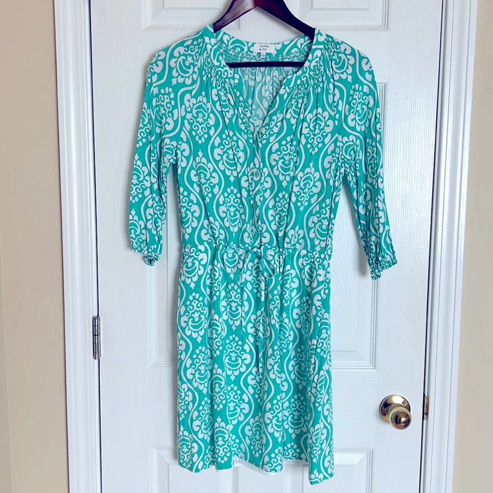 Size 2, 3/4 length sleeve, Crown and Ivy dress